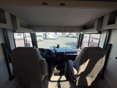 2025 Holiday Rambler Invicta photo 8