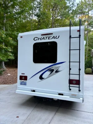 2021 THOR MOTOR COACH CHATEAU photo 3