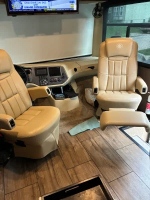 2019 TIFFIN MOTORHOMES ALLEGRO OPEN ROAD photo 16