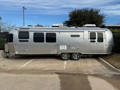 2018 AIRSTREAM FLYING CLOUD photo 2