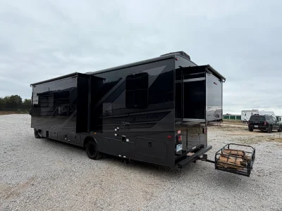 2025 JAYCO GREYHAWK photo 30