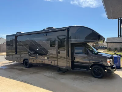2025 JAYCO GREYHAWK photo 2