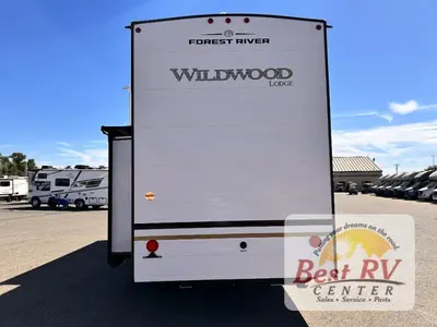 2027 Forest River Wildwood Lodge photo 4