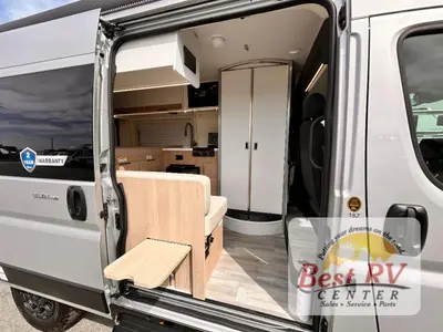 2027 Thor Motor Coach Rize photo 11
