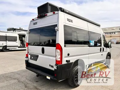 2027 Thor Motor Coach Rize photo 3