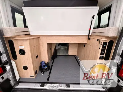 2027 Thor Motor Coach Rize photo 48