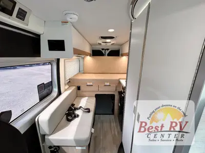 2027 Thor Motor Coach Rize photo 12