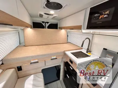 2027 Thor Motor Coach Rize photo 28
