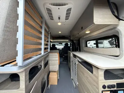 2023 Winnebago Solis Pocket photo 39