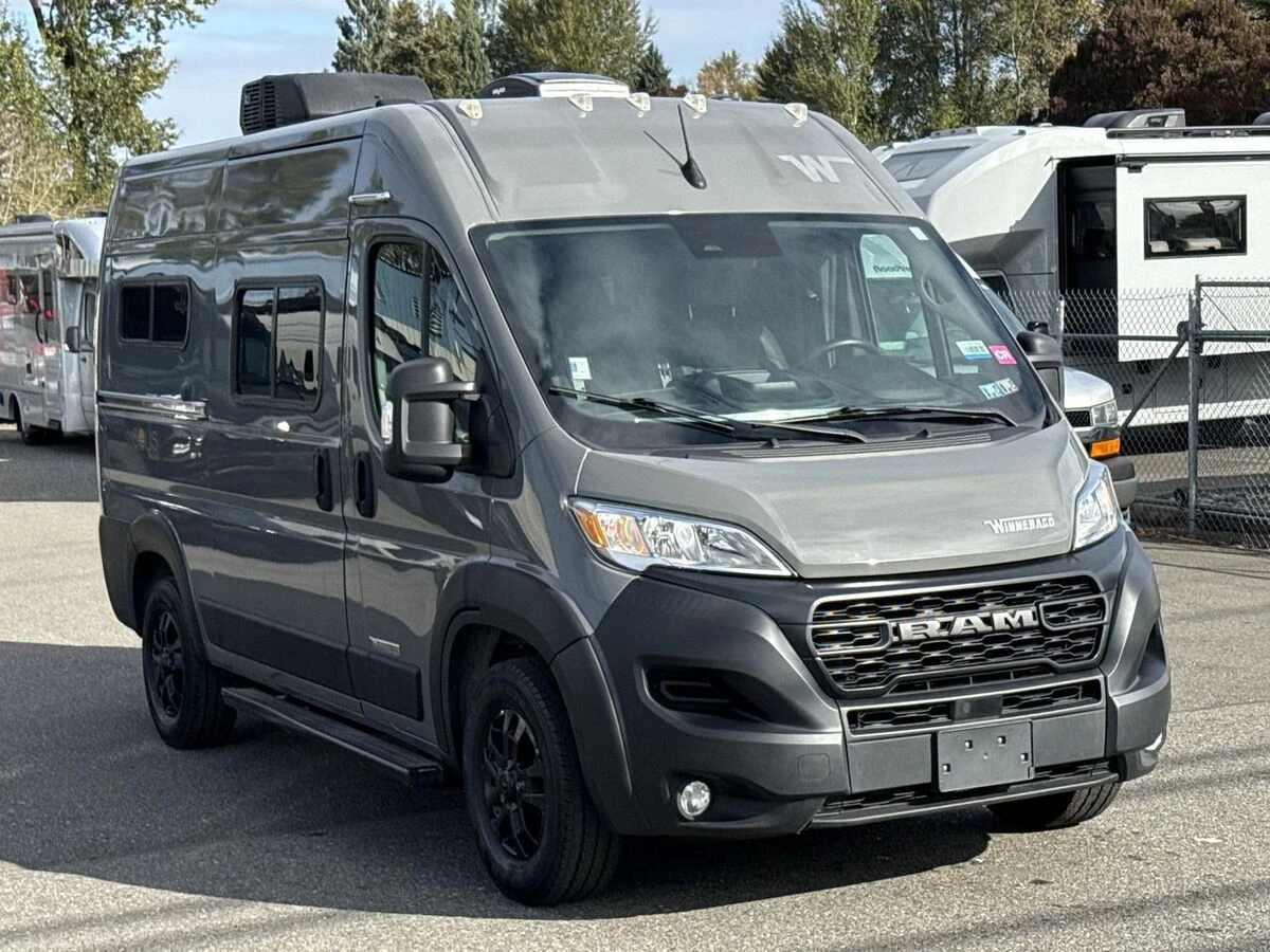 2023 Winnebago Solis Pocket exterior