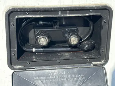 2027 Winnebago Thrive photo 20