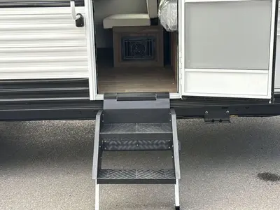 2027 Winnebago Access photo 18
