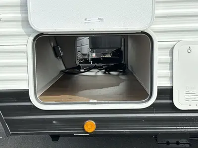 2027 Winnebago Access photo 13