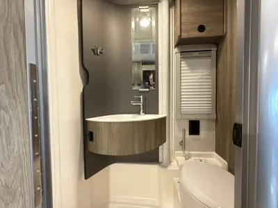 2027 Winnebago Ekko photo 39