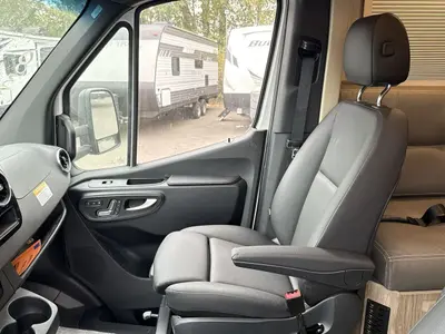 2027 Winnebago Ekko photo 23