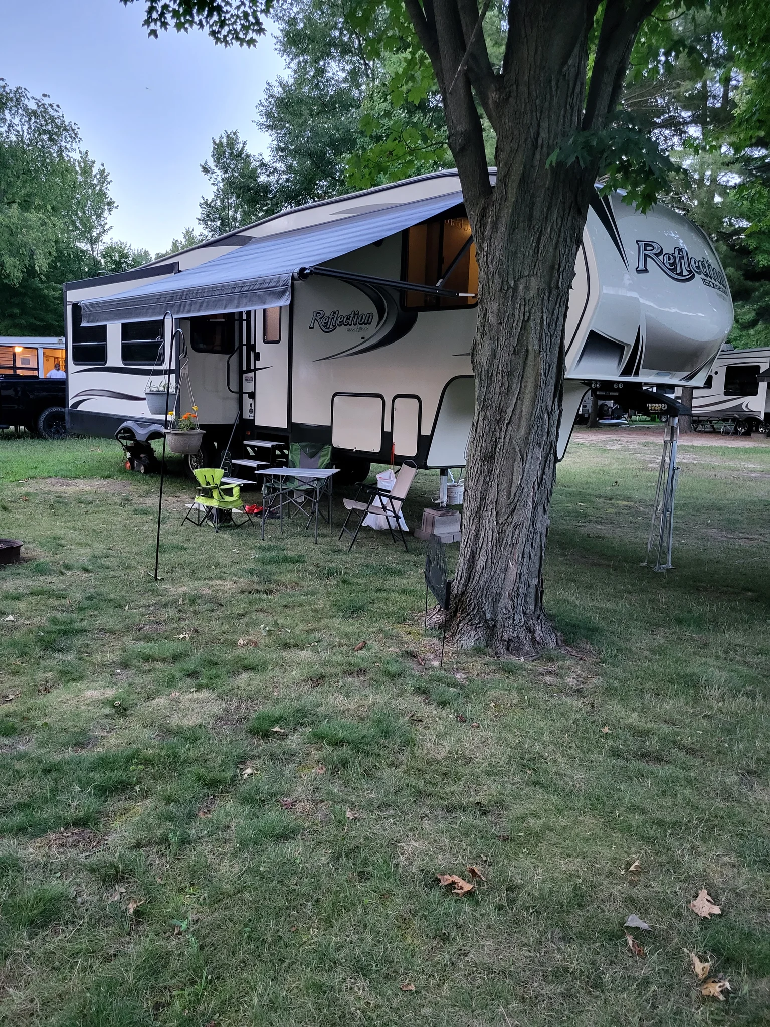2019 GRAND DESIGN REFLECTION 150 SERIES exterior