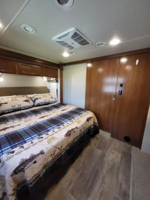 2017 JAYCO PRECEPT photo 2
