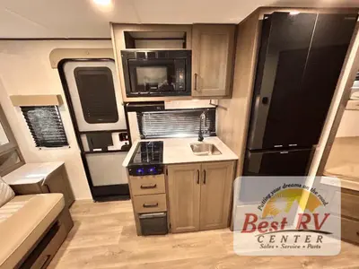 2025 Grand Design Transcend One photo 23