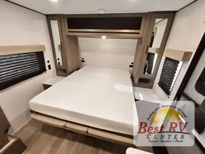 2025 Grand Design Transcend One photo 45