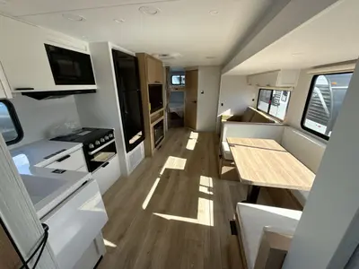 2027 Winnebago Thrive photo 38