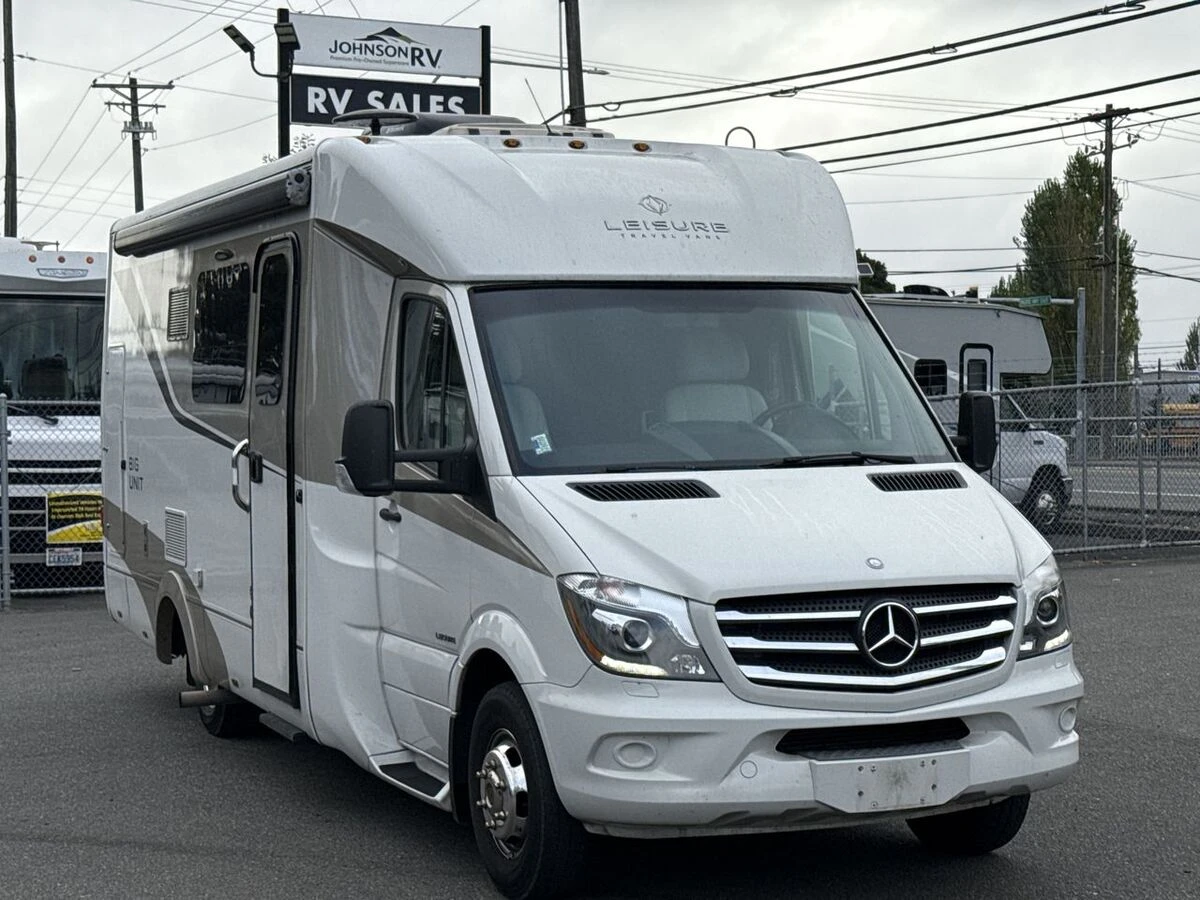 2016 Leisure Travel Unity exterior