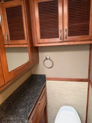 2015 SHOW HAULER 34QTSSL photo 10