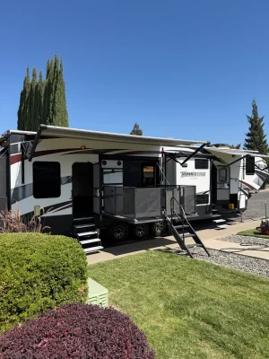 Used 2018 Grand Design Momentum M-class 399TH