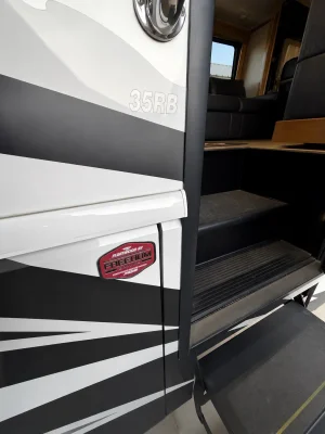 2020 FLEETWOOD PACE ARROW photo 3