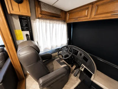 2020 FLEETWOOD PACE ARROW photo 8