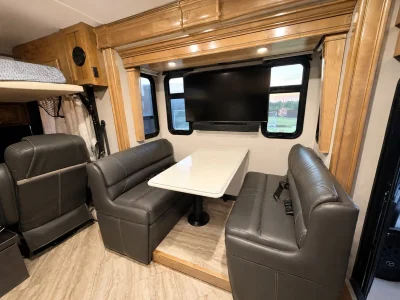 2020 FLEETWOOD PACE ARROW photo 6