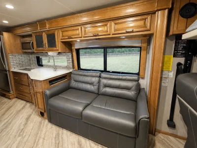 2020 FLEETWOOD PACE ARROW photo 5