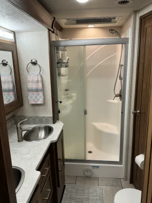 2020 COACHMEN SPORTSCOACH RD photo 12