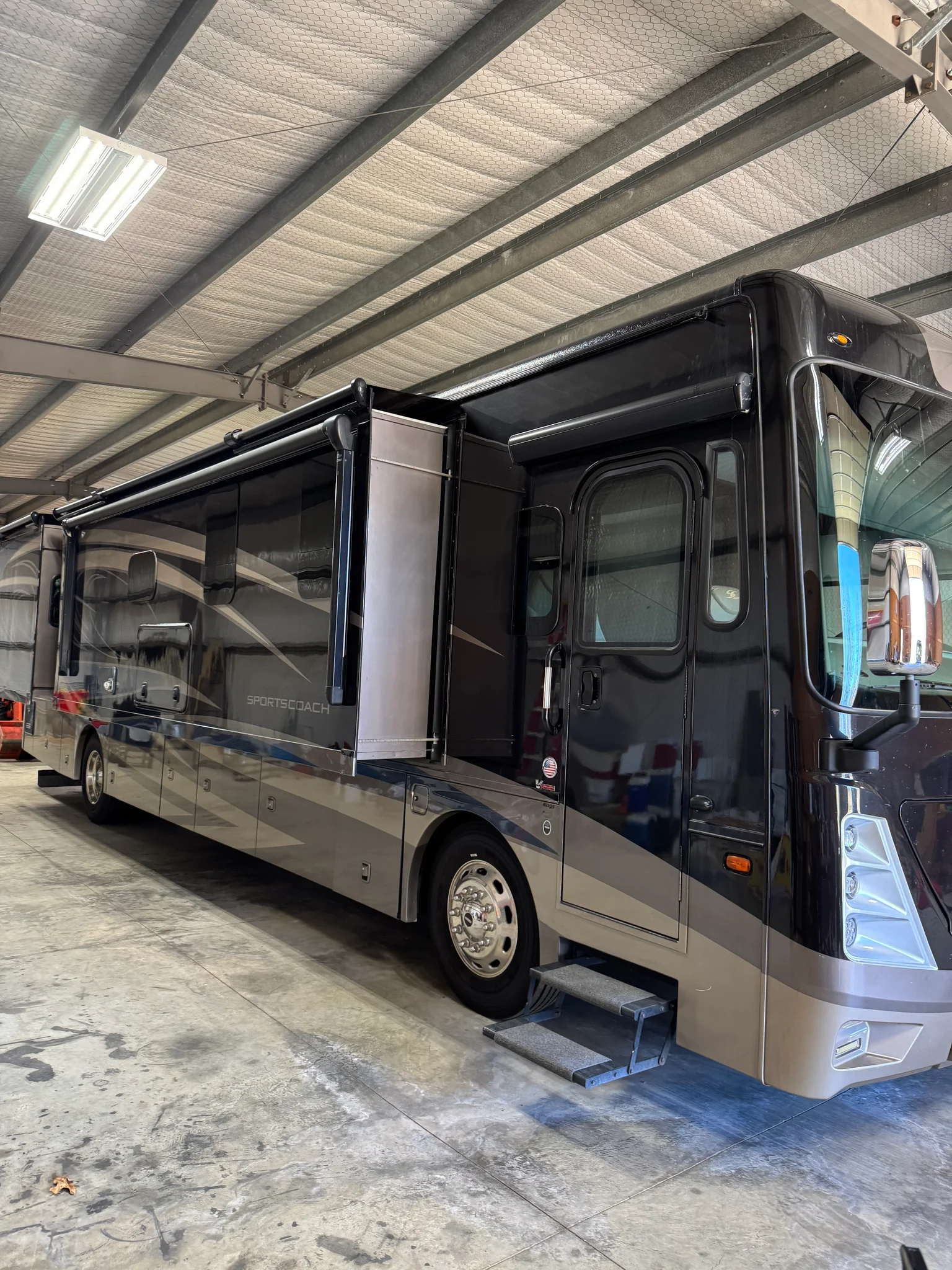 2020 COACHMEN SPORTSCOACH RD exterior
