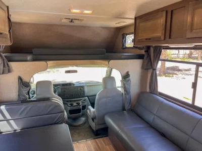 2019 THOR MOTOR COACH FOUR WINDS MAJESTIC photo 5