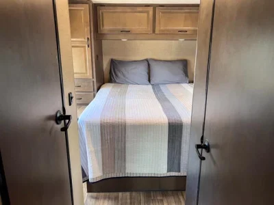 2019 THOR MOTOR COACH FOUR WINDS MAJESTIC photo 10