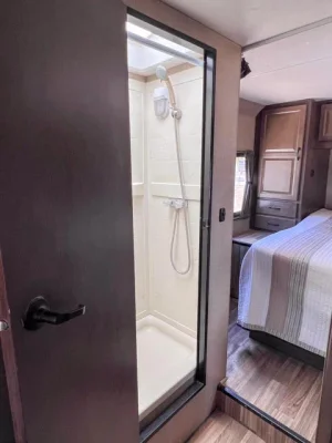 2019 THOR MOTOR COACH FOUR WINDS MAJESTIC photo 13
