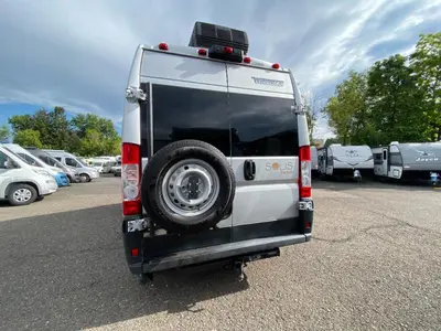 2022 Winnebago Solis Pocket photo 7