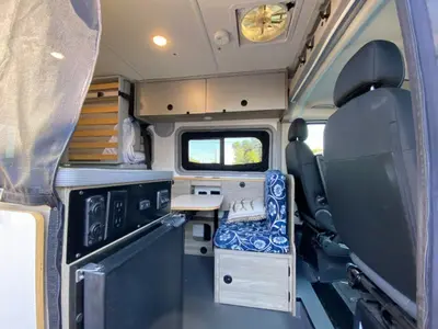 2022 Winnebago Solis Pocket photo 13