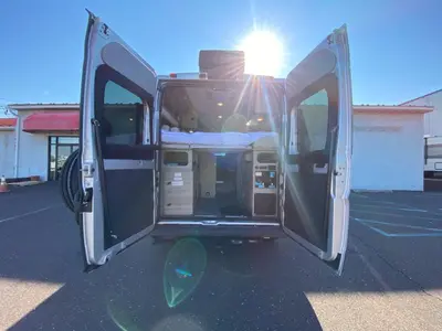2022 Winnebago Solis Pocket photo 24