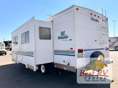 2003 Fleetwood Prowler photo 5