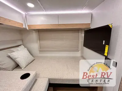 2027 Thor Motor Coach Gemini AWD photo 39