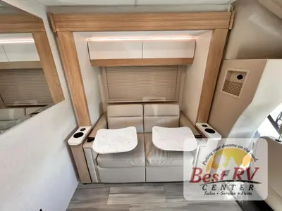 2027 Thor Motor Coach Gemini AWD photo 15