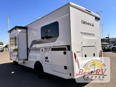 2027 Thor Motor Coach Gemini AWD photo 5