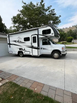 Used 2025 East To West Entrada 2200 S