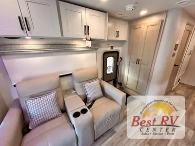 2027 Thor Motor Coach Inception photo 23