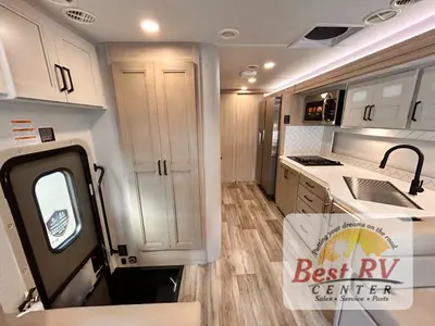 2027 Thor Motor Coach Inception photo 28