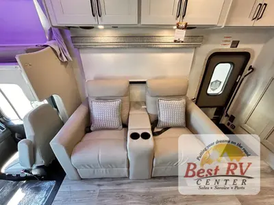 2027 Thor Motor Coach Inception photo 25