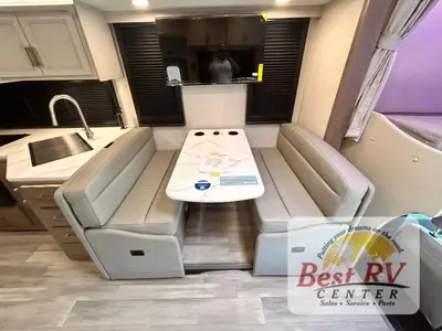 2027 Thor Motor Coach Omni Trail photo 18