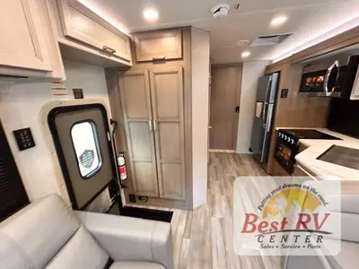 2027 Thor Motor Coach Omni Trail photo 28