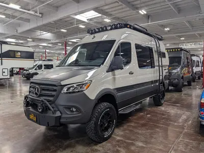 2027 Storyteller Overland Beast Mode photo 5